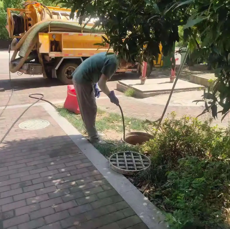 凤翔市政排污管道清淤疏通——专业团队，让您全程省心！